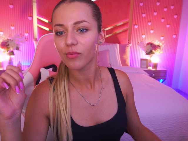 LoveeDove live cam on BongaCams