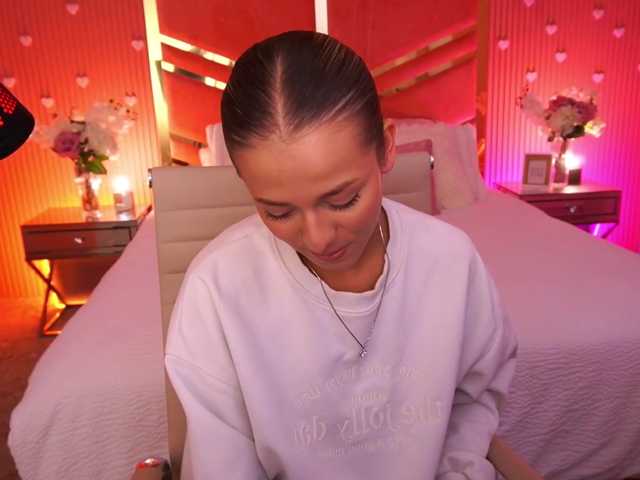LoveeDove live cam on BongaCams