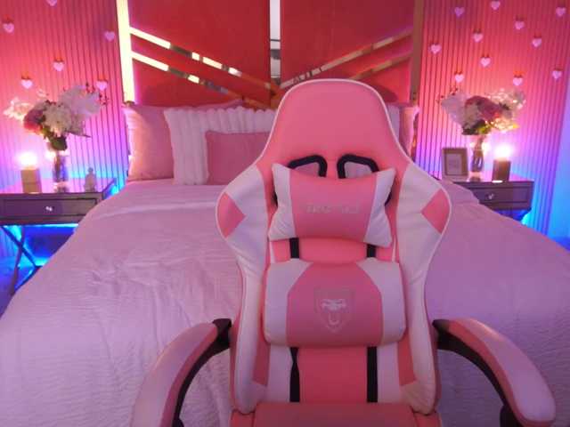 LoveeDove live cam on BongaCams