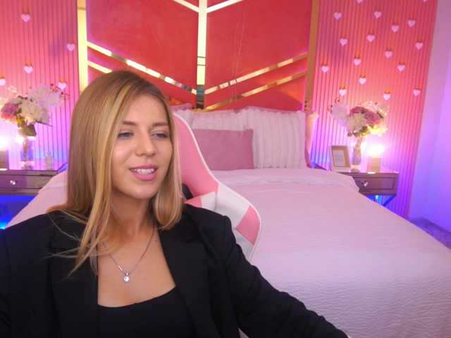 LoveeDove live cam on BongaCams