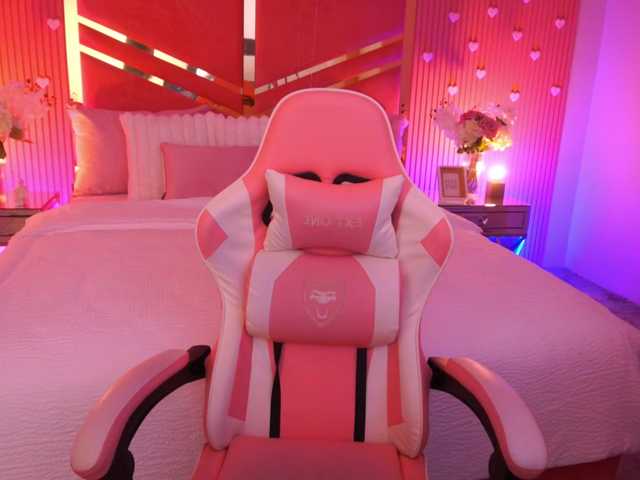 LoveeDove live cam on BongaCams
