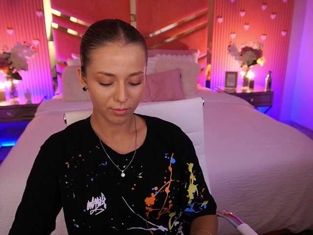 LoveeDove live cam on BongaCams