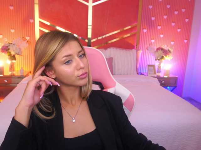 LoveeDove live cam on BongaCams