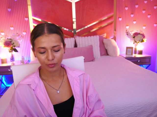 LoveeDove live cam on BongaCams
