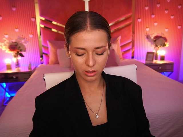 LoveeDove live cam on BongaCams