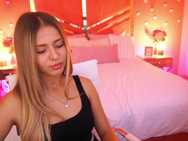 LoveeDove live cam on BongaCams