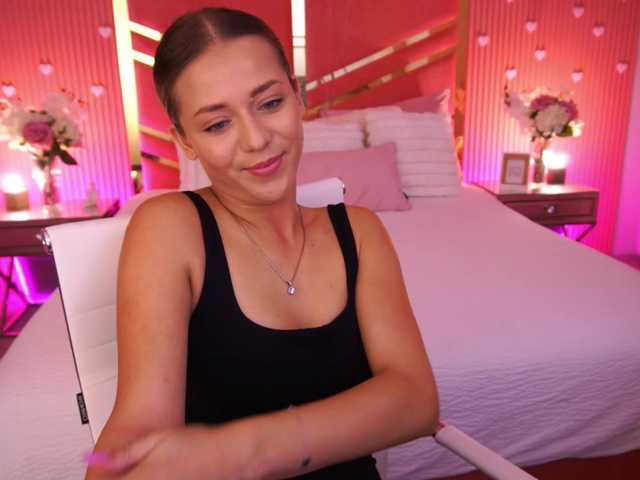 LoveeDove live cam on BongaCams