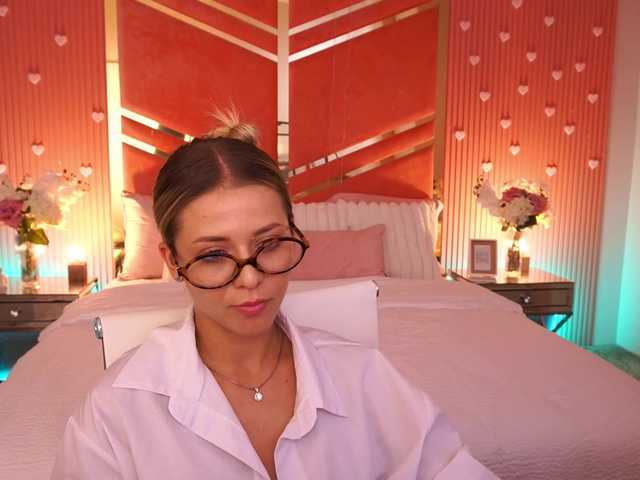 LoveeDove live cam on BongaCams