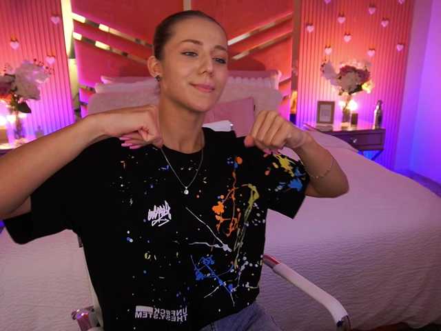 LoveeDove live cam on BongaCams