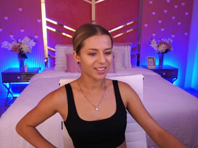 LoveeDove live cam on BongaCams