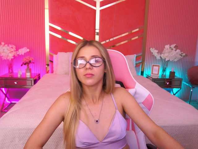 LoveeDove live cam on BongaCams