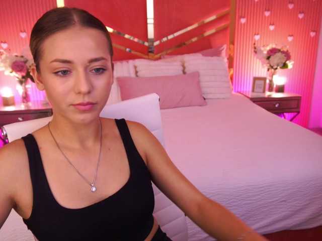 LoveeDove live cam on BongaCams