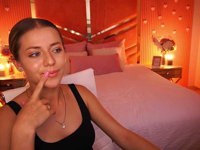 LoveeDove live cam on BongaCams