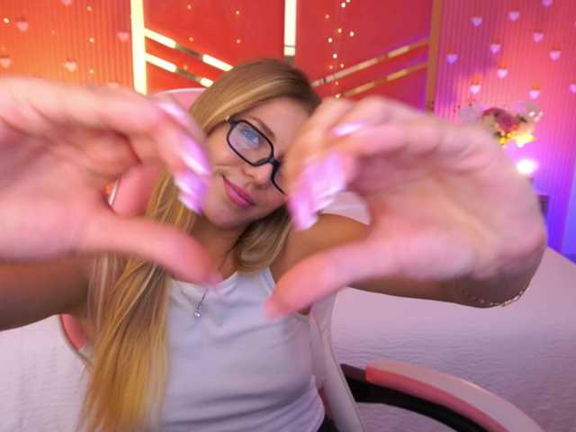 LoveeDove live cam on BongaCams