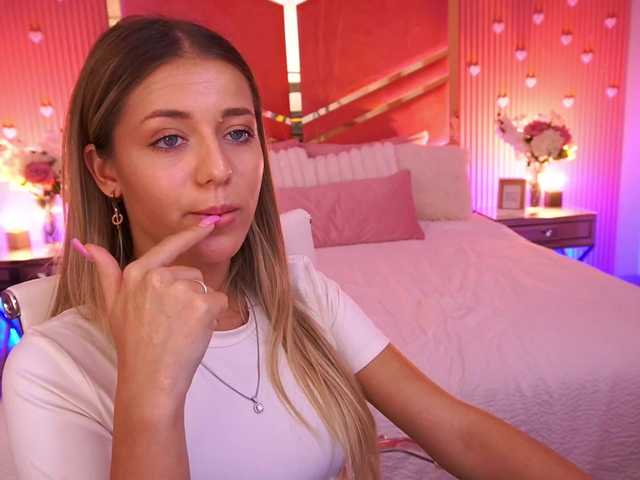 LoveeDove live cam on BongaCams