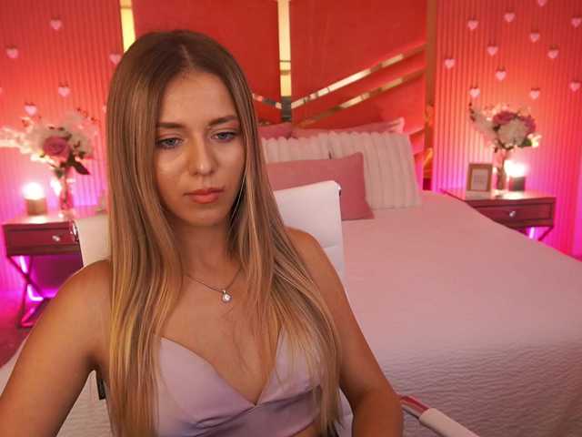 LoveeDove live cam on BongaCams