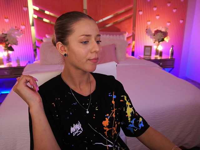 LoveeDove live cam on BongaCams