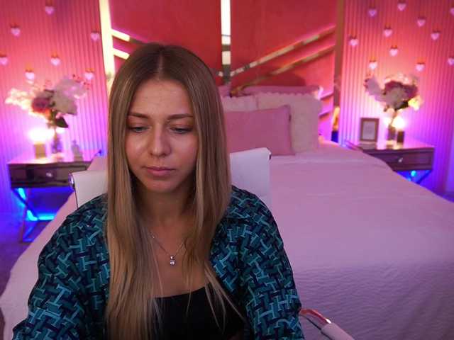 LoveeDove live cam on BongaCams
