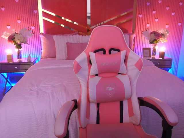 LoveeDove live cam on BongaCams