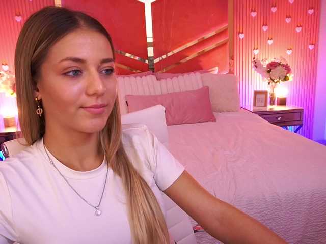 LoveeDove live cam on BongaCams