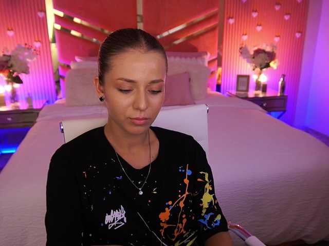 LoveeDove live cam on BongaCams