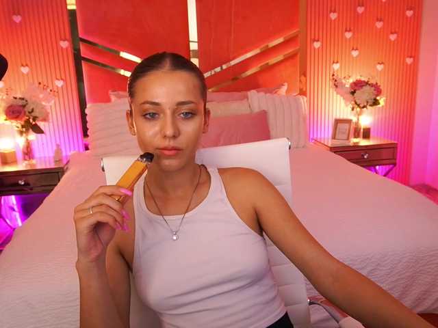 LoveeDove live cam on BongaCams