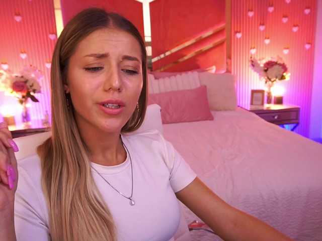 LoveeDove live cam on BongaCams