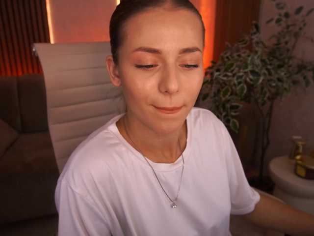 LoveeDove live cam on BongaCams