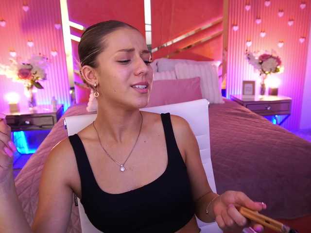 LoveeDove live cam on BongaCams