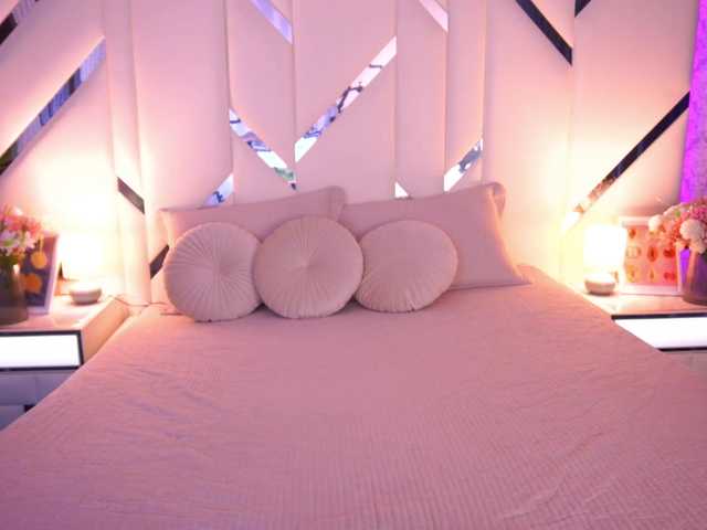 LoveeDove live cam on BongaCams