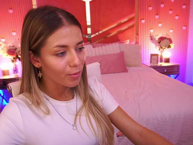 LoveeDove live cam on BongaCams