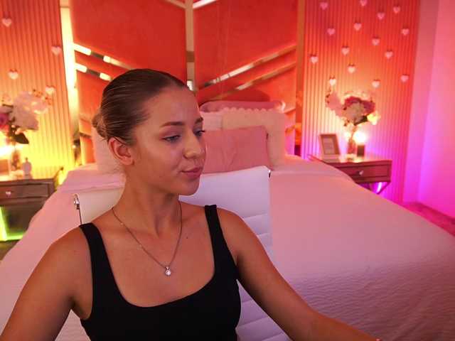 LoveeDove live cam on BongaCams