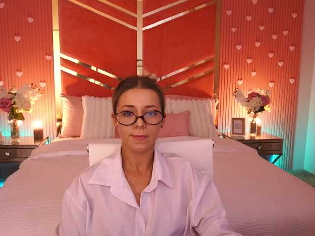 LoveeDove live cam on BongaCams