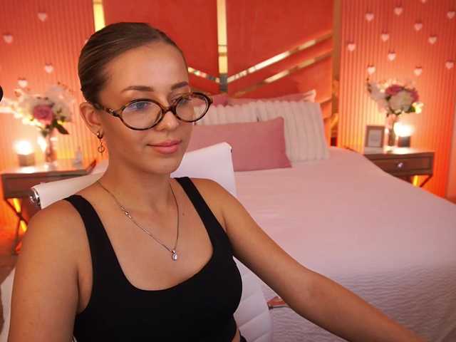 LoveeDove live cam on BongaCams