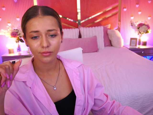 LoveeDove live cam on BongaCams
