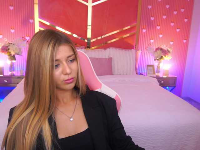 LoveeDove live cam on BongaCams