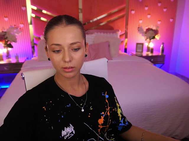 LoveeDove live cam on BongaCams