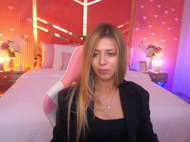 LoveeDove live cam on BongaCams