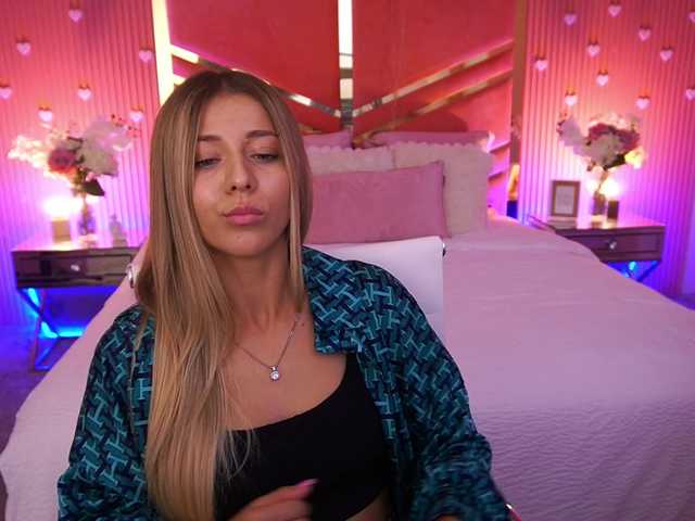 LoveeDove live cam on BongaCams