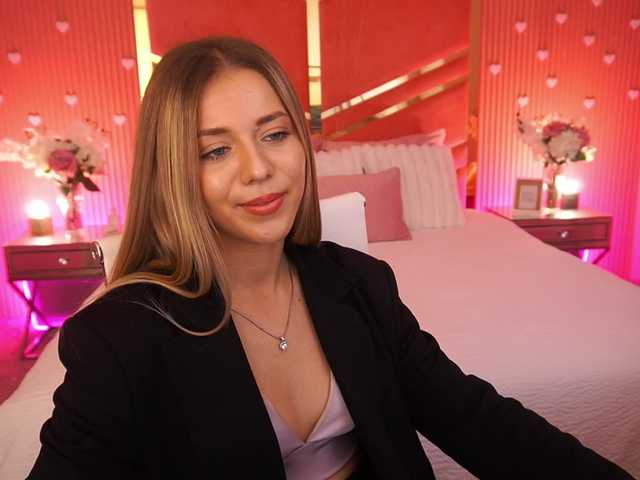 LoveeDove live cam on BongaCams
