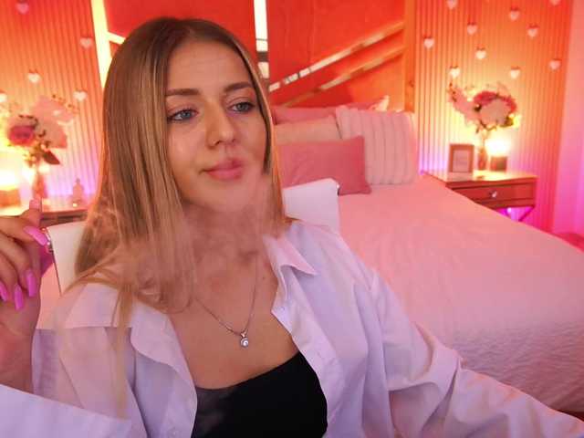 LoveeDove live cam on BongaCams