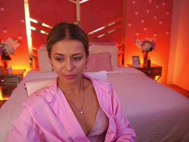 LoveeDove live cam on BongaCams