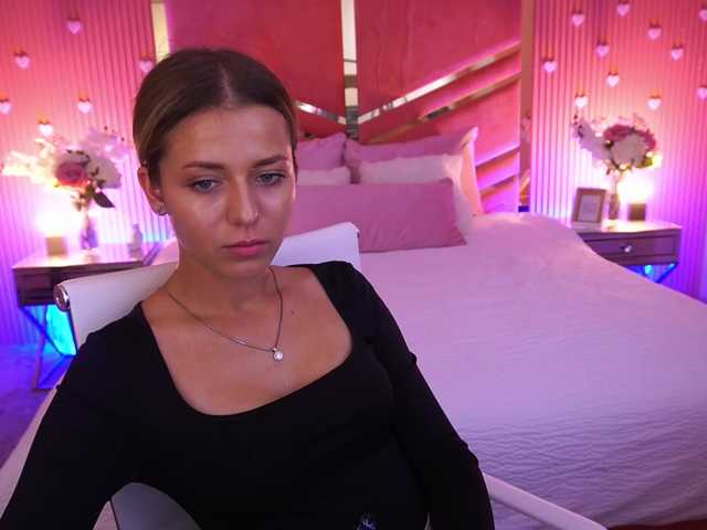 LoveeDove live cam on BongaCams
