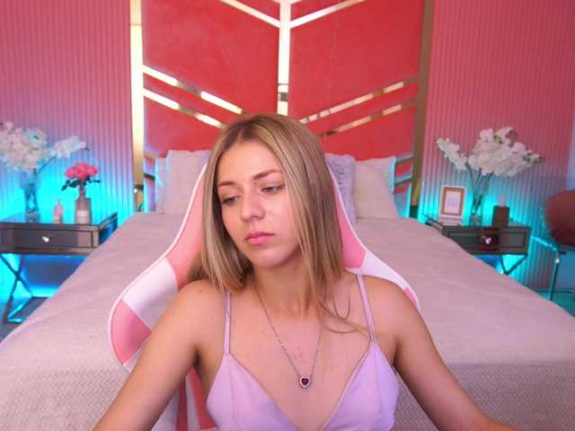 LoveeDove live cam on BongaCams