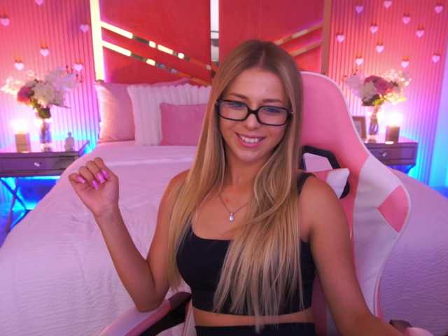 LoveeDove live cam on BongaCams