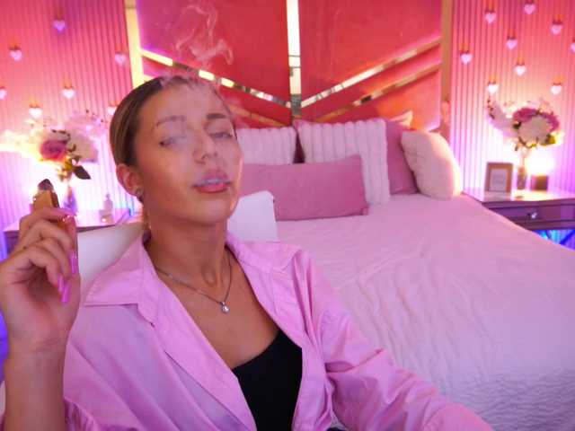 LoveeDove live cam on BongaCams