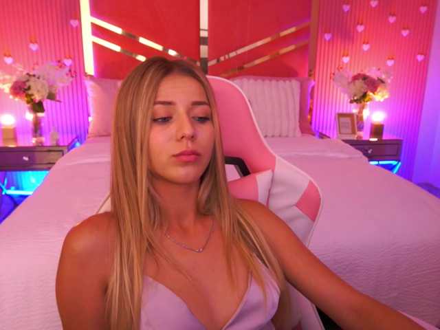 LoveeDove live cam on BongaCams