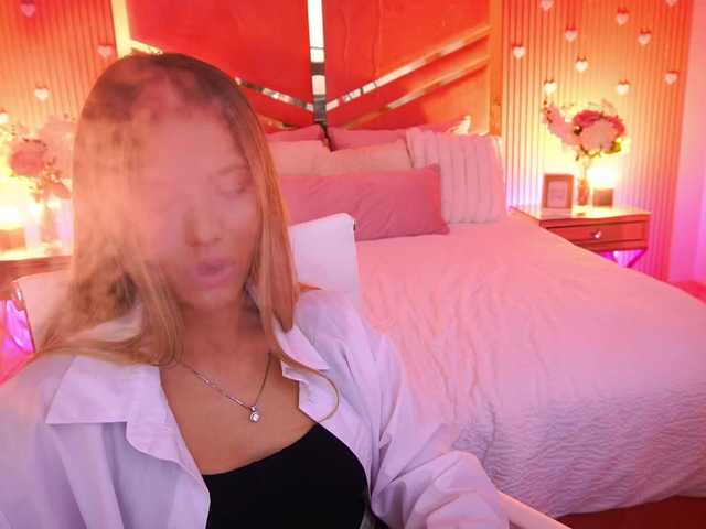 LoveeDove live cam on BongaCams