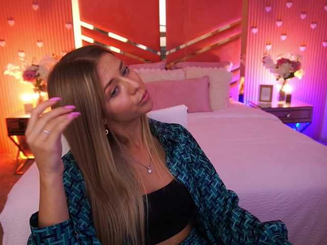 LoveeDove live cam on BongaCams