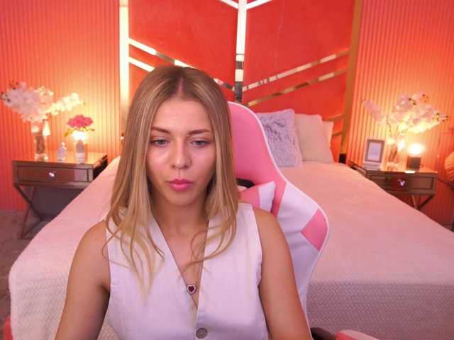 LoveeDove live cam on BongaCams